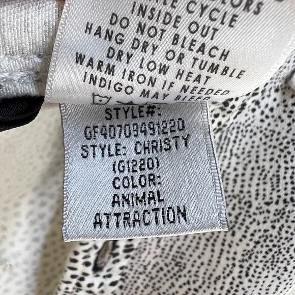 GRLFRND Christy Jacket Stretch Denim Crop Top Animal Attraction White Black - Picture 6 of 11